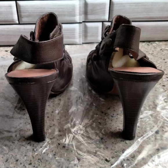 Genuine Leather "Felicia Brown" Bootie with Wood Heel - Picture 4 of 8